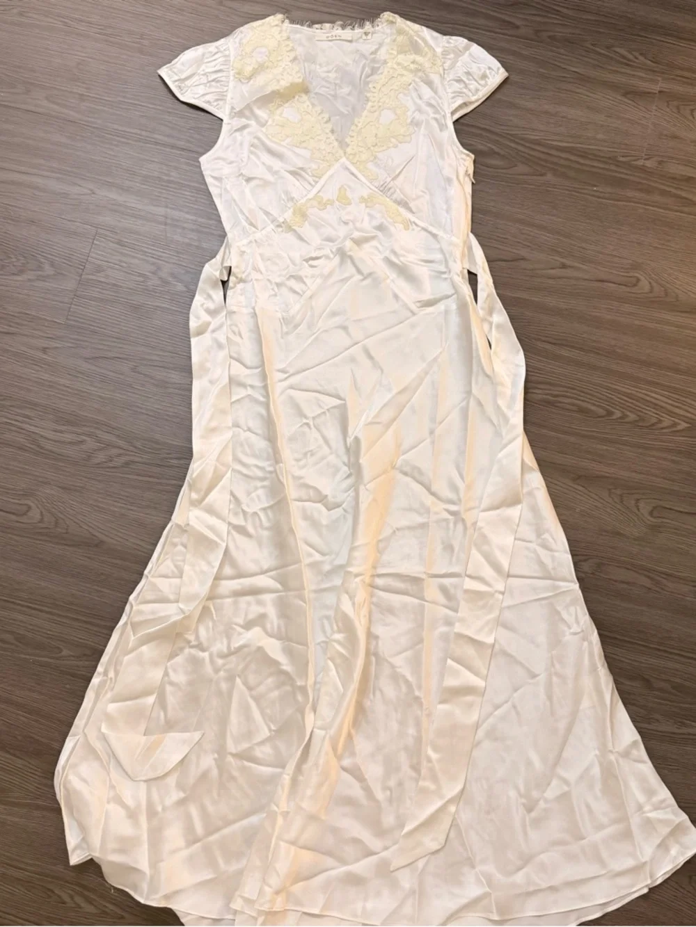 Doen Ivory Satin Midi Dress with Lace Trim - Picture 6 of 7